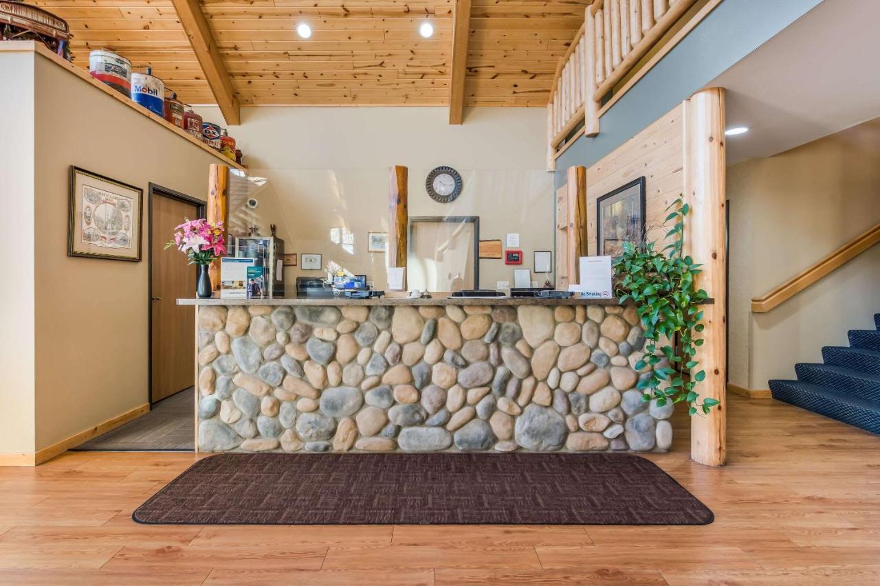 Econo Lodge Rice Lake Экстерьер фото