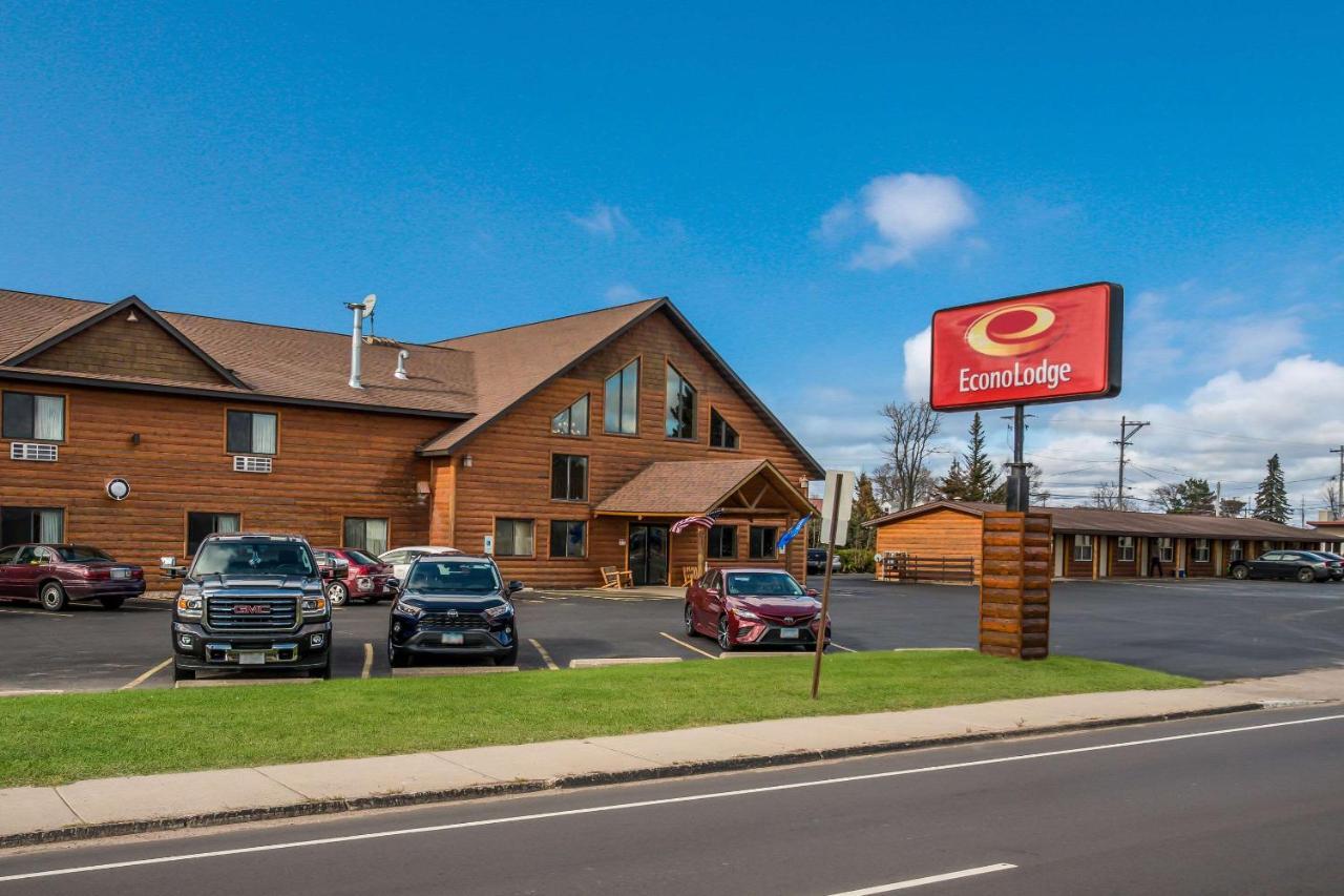 Econo Lodge Rice Lake Экстерьер фото