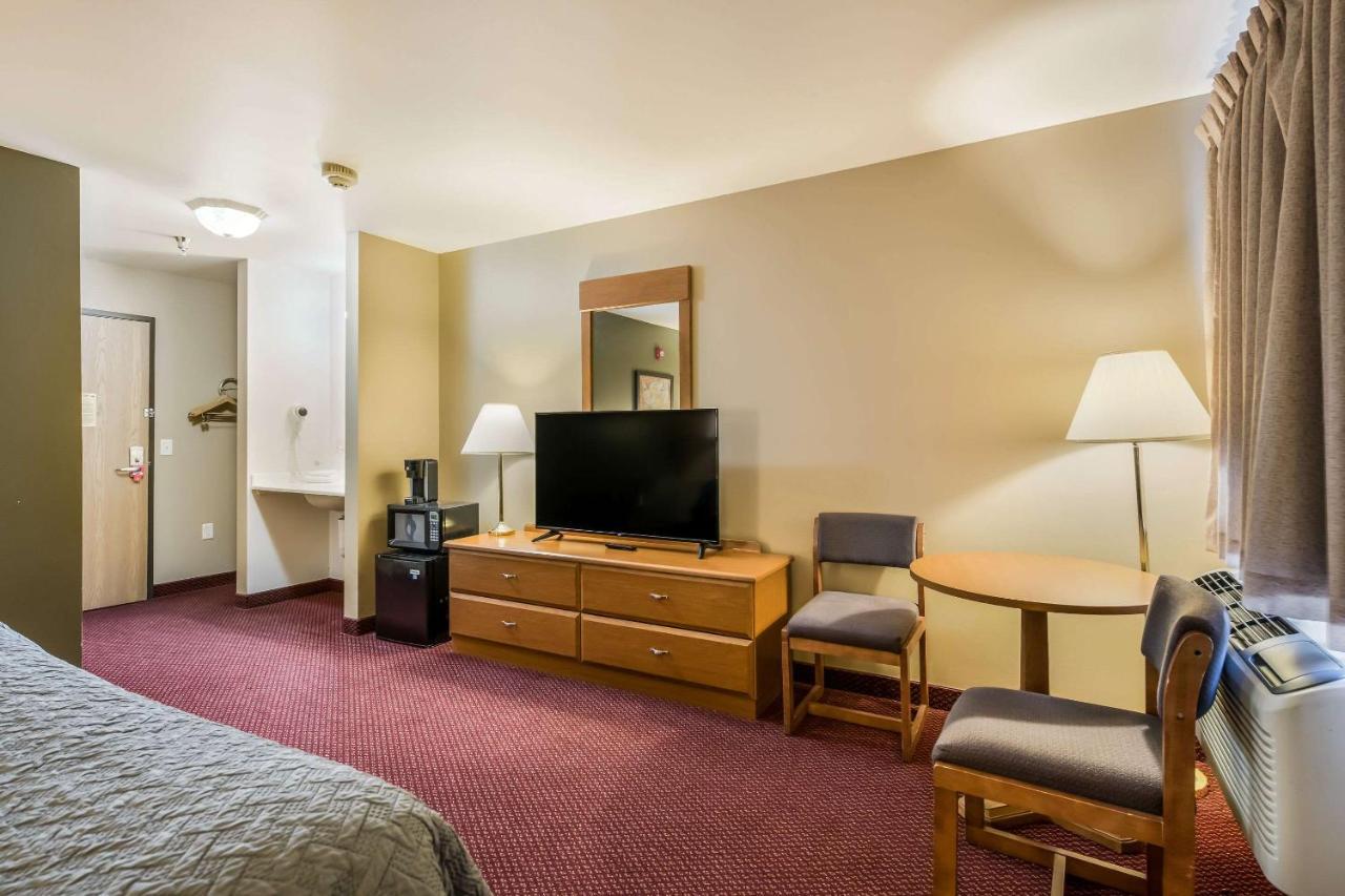 Econo Lodge Rice Lake Экстерьер фото