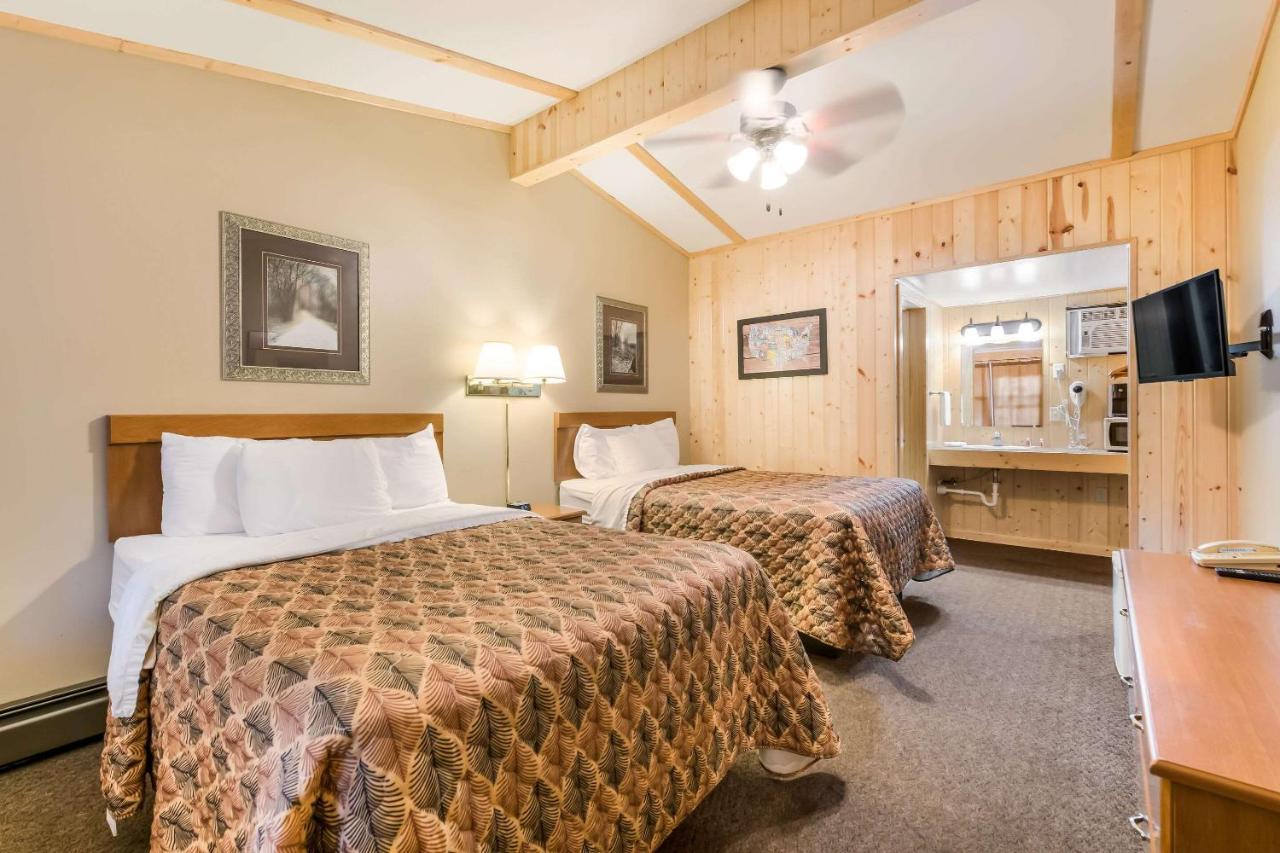 Econo Lodge Rice Lake Экстерьер фото