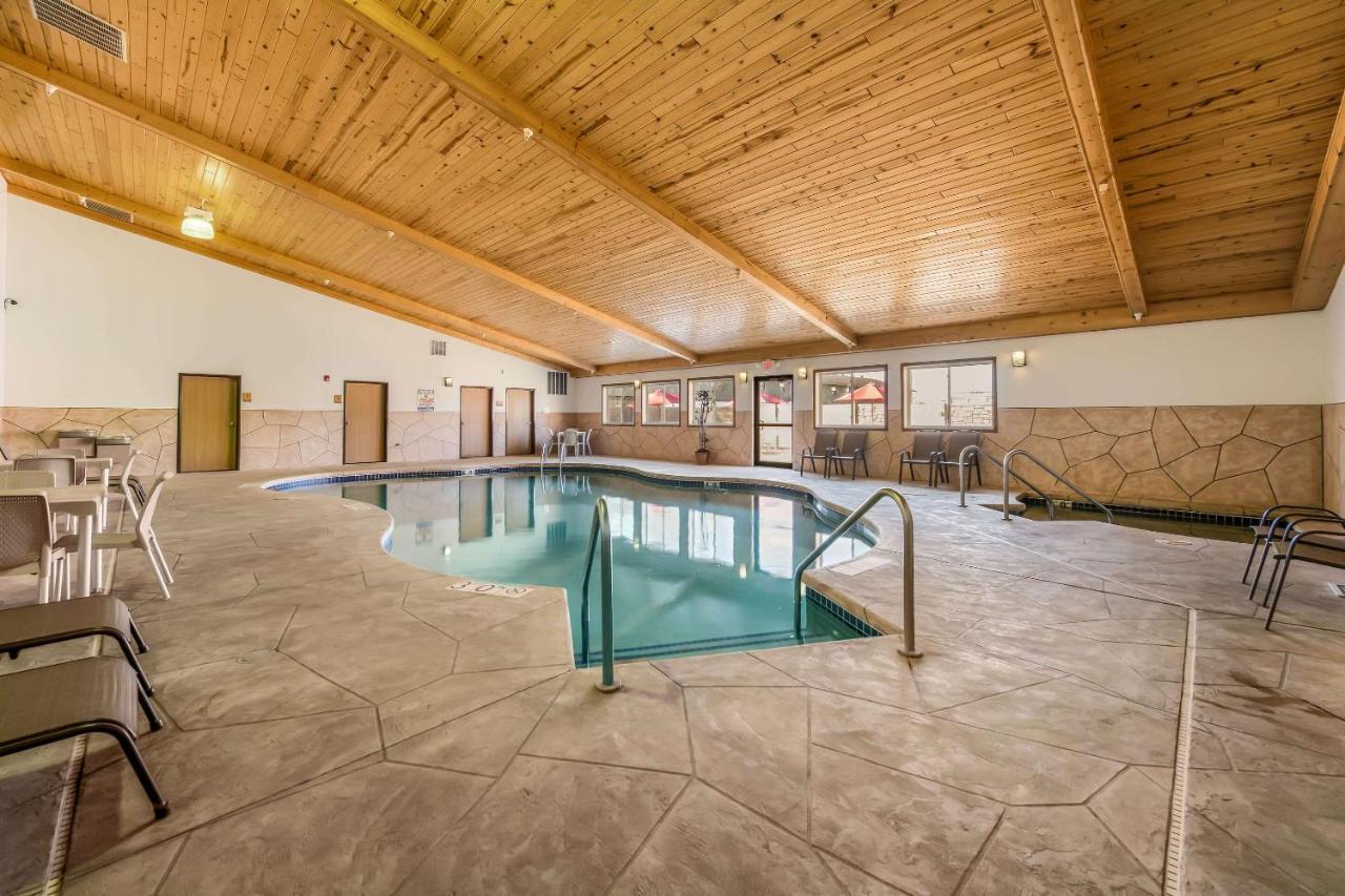 Econo Lodge Rice Lake Экстерьер фото