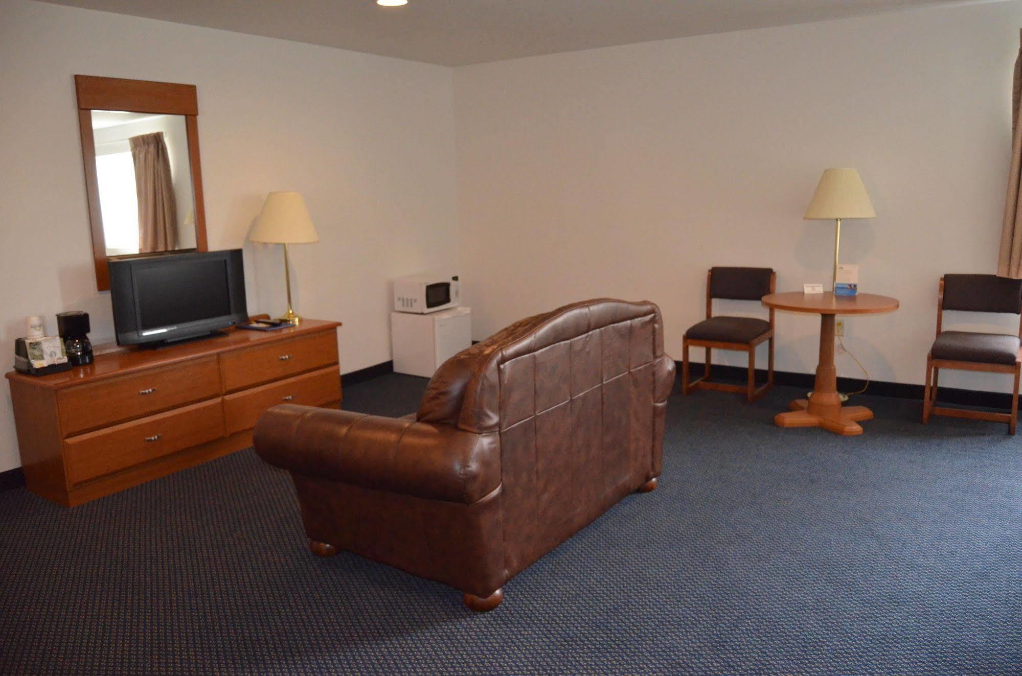 Econo Lodge Rice Lake Экстерьер фото