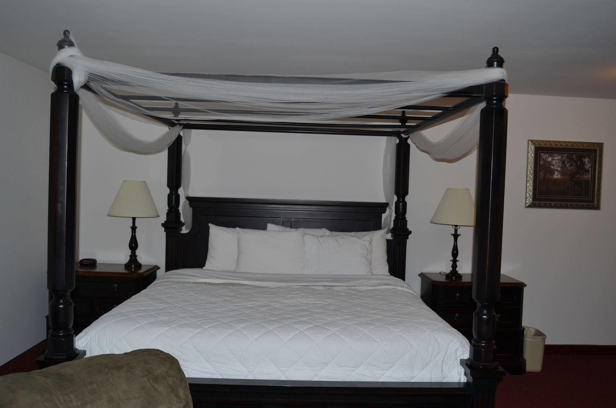 Econo Lodge Rice Lake Экстерьер фото